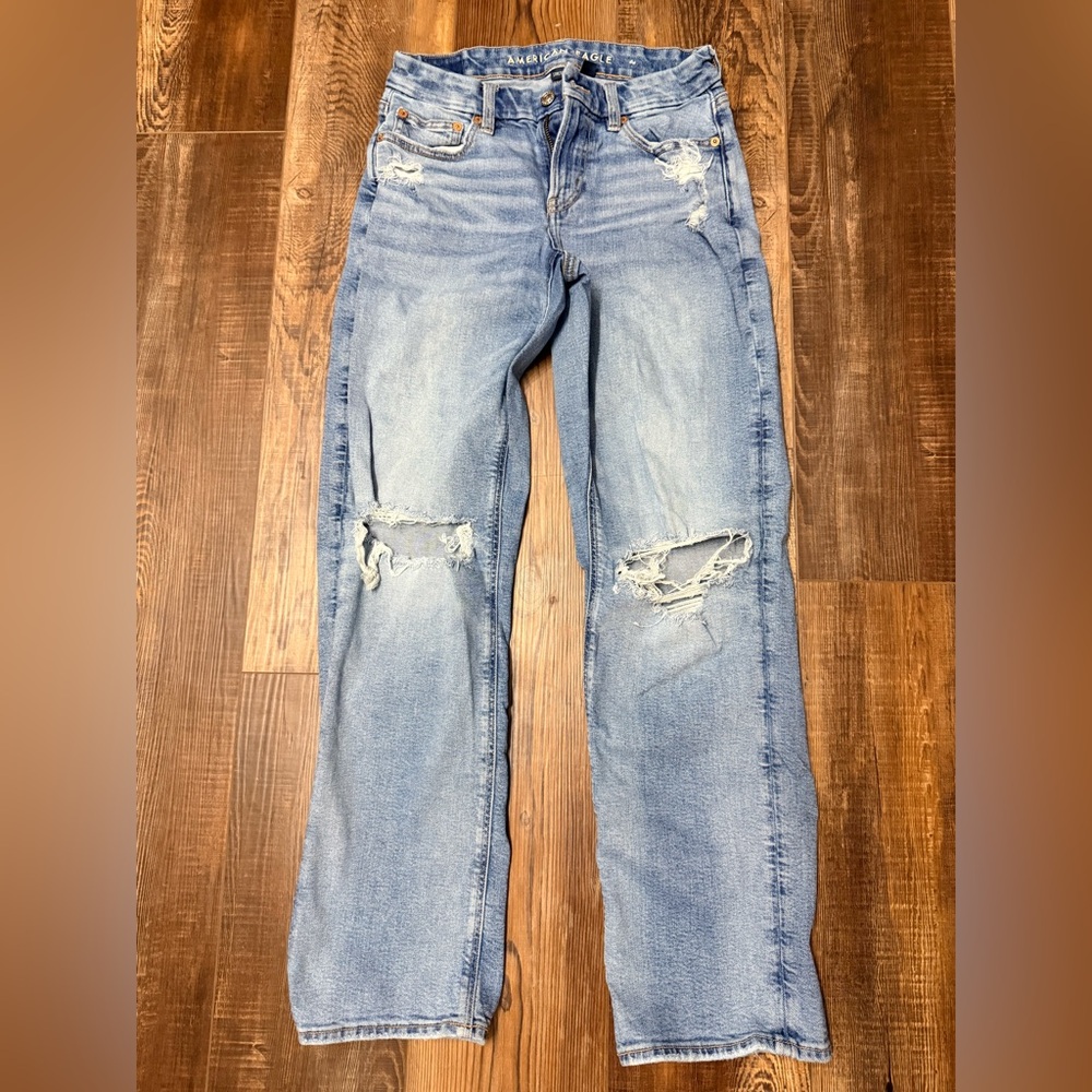 American Eagle Outfitters Light Blue Distressed Boyfriend Jeans